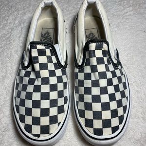 BLACK AND WHITE🖤🤍 checkered vans size 7.5
